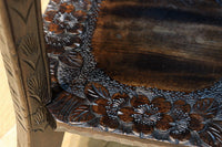 桜模様で華やいだ魅力的な面持ちの軽井沢彫りの花台 DC8962