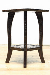 桜模様で華やいだ魅力的な面持ちの軽井沢彫りの花台 DC8962