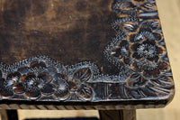 桜模様で華やいだ魅力的な面持ちの軽井沢彫りの花台 DC8962