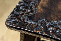 桜模様で華やいだ魅力的な面持ちの軽井沢彫りの花台 DC8962