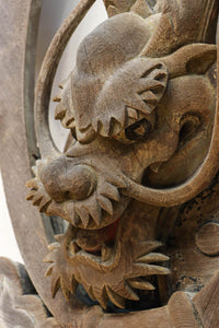 大珍品!!龍を装飾した迫力のある兜の大振りの彫刻飾り DC9025