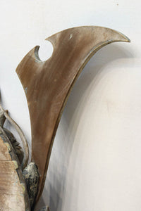 大珍品!!龍を装飾した迫力のある兜の大振りの彫刻飾り DC9025