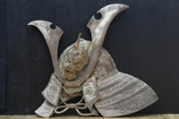 大珍品!!龍を装飾した迫力のある兜の大振りの彫刻飾り DC9025