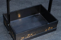 黒漆の色彩に菊花模様で上品な趣きある手提げ小箱 DC9155 在庫2個