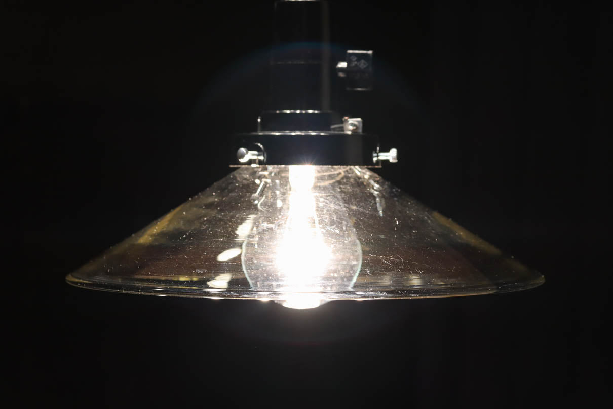 雨傘を思わせるクリアガラスのレトロモダンな電笠 DC9167 在庫2個 – 古