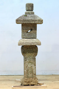 Antique tool (stone lantern) DC9264