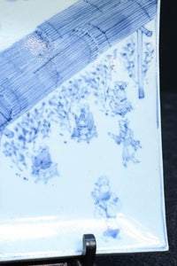 風景や植物の模様で味わいのある古伊万里の染付角皿 DC9268a-k 在庫(a:1 b:1商談中 c:0 d:1商談中 e:1商談中 f:1商談中 g:0 h:1 i:0 j:1 k:0)脚