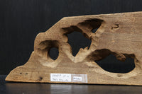 2頭の獅子を勇ましく、愛くるしく描いた彫刻飾り DC9363