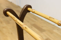竹竿や透かし板が味わい深い手ぬぐい掛け DC9467