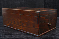 Antique tool box (Certificate Holder) DC9472