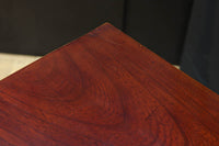 落ち着いた色合いに杢目が美しい飾り棚 DC9858