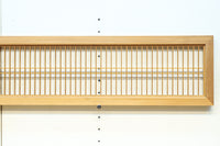 心地の良い木地色で整えた縦繁欄間 E9672 在庫1枚