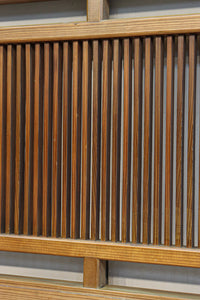 繊細な桟が端然と並ぶ縦繁格子の欄間 E9681a 在庫1枚