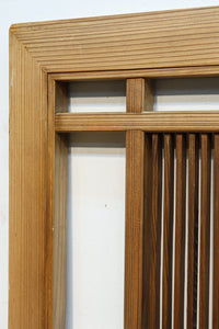 繊細な桟が端然と並ぶ縦繁格子の欄間 E9681a 在庫1枚