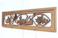 扇枠に椿と蓮と菊が描かれた華やかな彫刻欄間 E9959a 在庫1枚