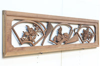 扇枠に椿と蓮と菊が描かれた華やかな彫刻欄間 E9959a 在庫1枚