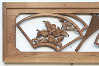 扇枠に椿と蓮と菊が描かれた華やかな彫刻欄間 E9959a 在庫1枚