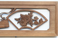 扇枠に椿と蓮と菊が描かれた華やかな彫刻欄間 E9959a 在庫1枚