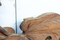 扇枠に椿と蓮と菊が描かれた華やかな彫刻欄間 E9959a 在庫1枚