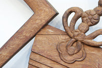 扇枠に椿と蓮と菊が描かれた華やかな彫刻欄間 E9959a 在庫1枚