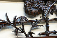 菊の花を艶やかに美しく描いた彫刻欄間 EZ1964 在庫1枚