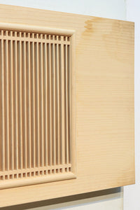 中央窓絵に縁起良い彫刻装飾を備えた縦繁欄間素材 EZ1991ab 在庫(a:0 b:1)枚