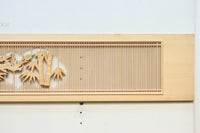 中央窓絵に縁起良い彫刻装飾を備えた縦繁欄間素材 EZ1991ab 在庫(a:0 b:1)枚