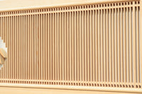 中央窓絵に縁起良い彫刻装飾を備えた縦繁欄間素材 EZ1991ab 在庫(a:0 b:1)枚