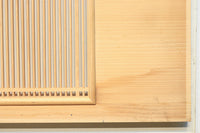 中央窓絵に縁起良い彫刻装飾を備えた縦繁欄間素材 EZ1991ab 在庫(a:0 b:1)枚