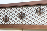 和柄組子装飾をお洒落に散らした菱格子欄間 EZ2095 在庫1枚