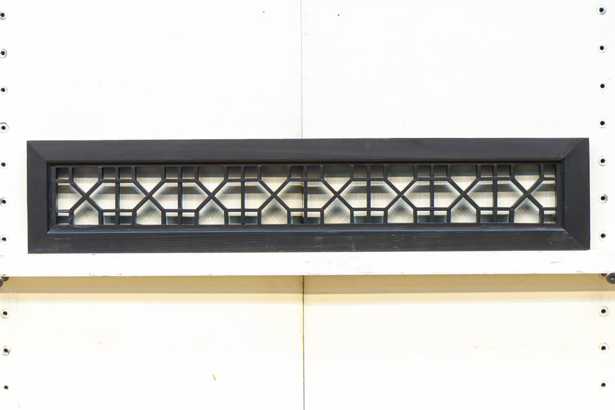 幾何学模様が迫力あるモダンな小型欄間 EZ2382 在庫1枚 – 古福庵