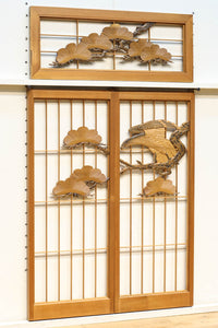 鋭い眼光の鷹が威厳を放つ木地色の欄間・書院セット EZ2397 在庫3枚一組