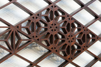 幅1265ミリ 可憐な和柄の幾何学装飾で趣きのある中型欄間 EZ2432 在庫1枚