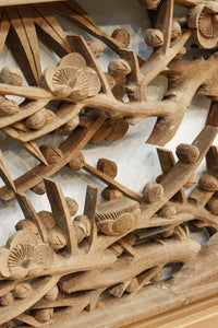 松竹梅を描いた見事な深彫り井波彫刻欄間 EZ2473ab 在庫(a:1 b:0)枚