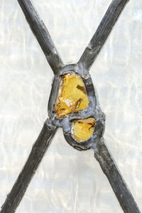 小さなステンドグラスが可愛らしいレトロモダンなガラス窓 EZ2484 在庫1セット