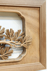 どっしりと貫禄ある松の彫刻を描く深彫り彫刻欄間 EZ2518 在庫1枚