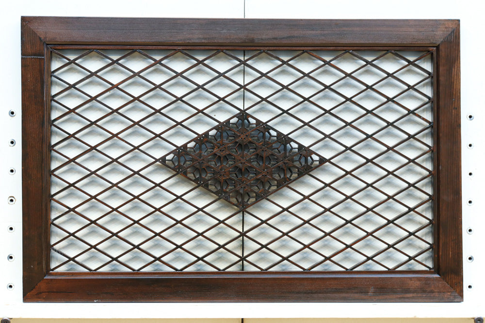 緻密な組子模様がワンポイントのモダンな小型欄間 EZ2579 在庫1枚 – 古
