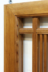 井桁枠で縦繁を囲い上品な面持ちある小型欄間 EZ2586 在庫1枚