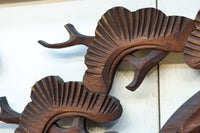 松の周りで貫録ある鷹が舞う彫刻欄間素材 EZ2592ab 在庫(a:0 b:1)枚