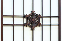 麻の葉と胡麻組子の装飾で雅な面持ちの小型建具素材 EZ2803 在庫2枚