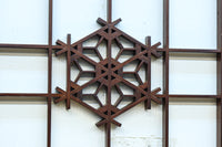 麻の葉と胡麻組子の装飾で雅な面持ちの小型建具素材 EZ2803 在庫2枚