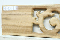 蔦の様にも見える個性的な模様を描いたレリ-フ調彫刻飾り EZ2807 在庫5枚