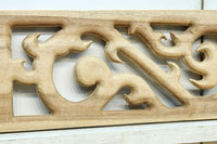 蔦の様にも見える個性的な模様を描いたレリ-フ調彫刻飾り EZ2807 在庫5枚