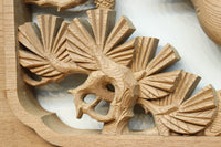 稀少サイズ‼︎見事な枝ぶりの松と鷹の彫刻小型欄間 EZ2809 在庫1枚