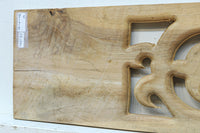 レリーフ彫刻を施した自然の風合いが滲む木地色欄間素材 EZ2840 在庫9枚