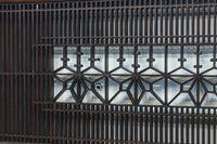 緻密な縦繁に桐模様組子が浮かぶ気品漂う欄間 EZ2846 在庫2枚