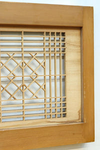 松と鶴の縁起の良い彫刻を描いた窓絵で華やいだ面持ちの彫刻欄間 EZ2868ab 在庫(a:1 b:1)枚