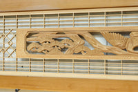 松と鶴の縁起の良い彫刻を描いた窓絵で華やいだ面持ちの彫刻欄間 EZ2868ab 在庫(a:1 b:1)枚