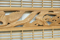 松と鶴の縁起の良い彫刻を描いた窓絵で華やいだ面持ちの彫刻欄間 EZ2868ab 在庫(a:1 b:1)枚