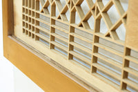 松と鶴の縁起の良い彫刻を描いた窓絵で華やいだ面持ちの彫刻欄間 EZ2868ab 在庫(a:1 b:1)枚